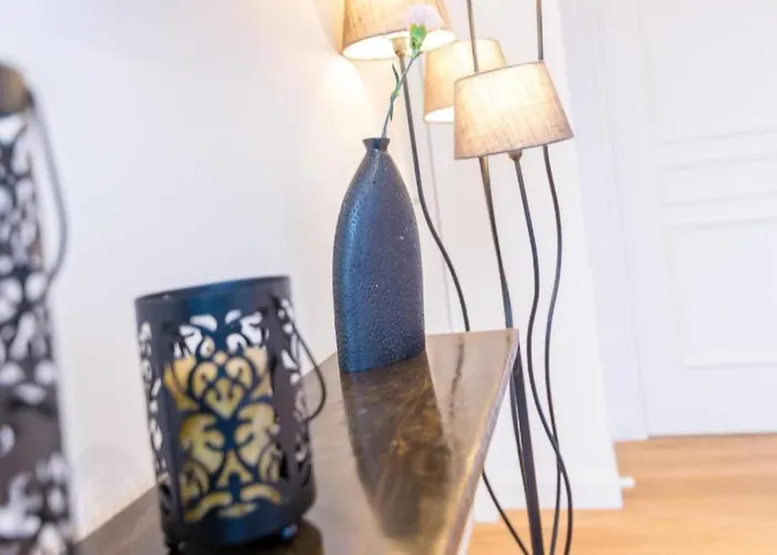 Villa Maison D'hotes, Terrasse & Jacuzzi En Plein Centre Bordeaux