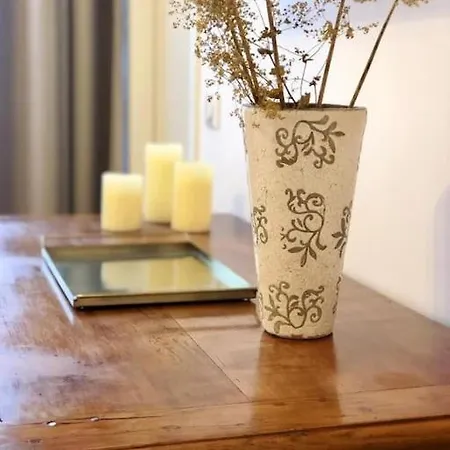 Vila Maison D'hotes, Terrasse & Jacuzzi En Plein Centre Bordeaux